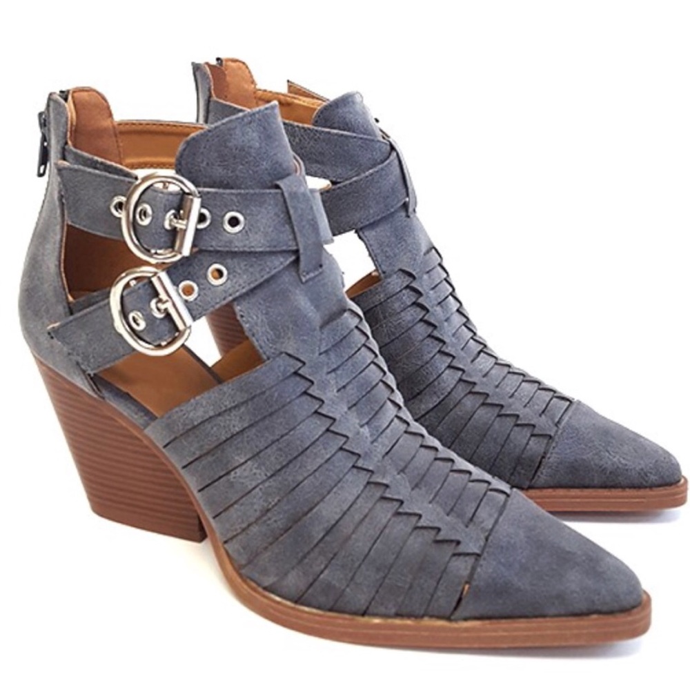 🎉HP🎉 NWT Vegan Suede Ankle Booties - Picture 2 of 8
